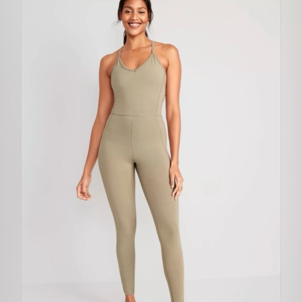 Old Navy Beige/khaki Activewear Bodysuit Women’s Size Medium- Large